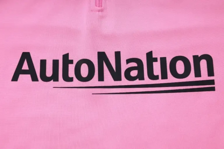 23-24 Miami Half Zipper Long Sleeved Pink Training Suit - Image 4