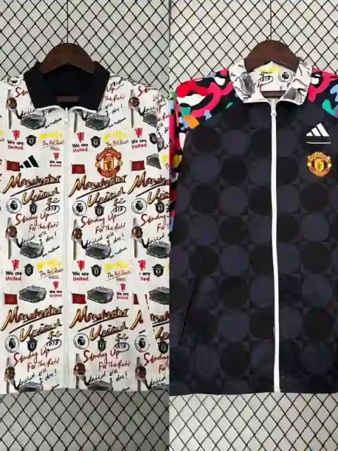 23/24 Manchester United Trench Coat Reversible