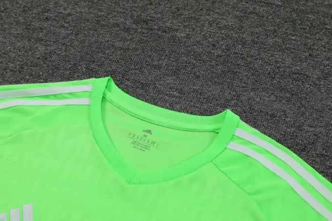 23/24 Real Madrid Goalkeeper Soccer Jersey - Image 3