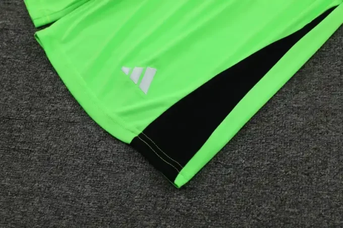 23/24 Real Madrid Goalkeeper Soccer Jersey - Image 5