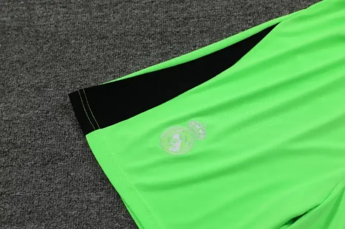 23/24 Real Madrid Goalkeeper Soccer Jersey - Image 4