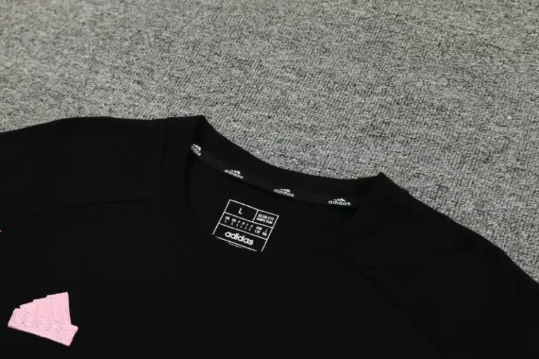 24/25 Inter Miami Black Training Suit - Image 2