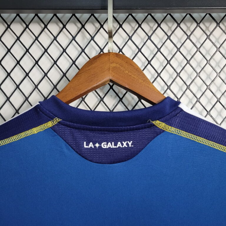 Retro 2011-12 LA Galaxy Soccer Jersey - Image 11