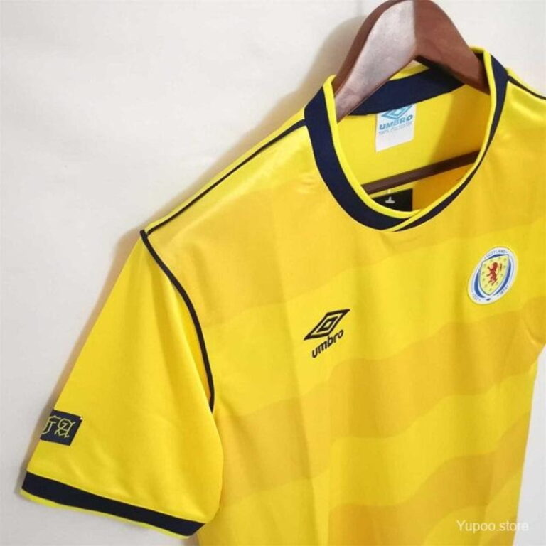 Retro 1986 Scotland Soccer Jersey Away - Image 3