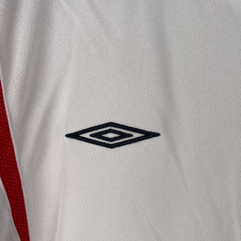 Retro 2006 Long Sleeve England Soccer Jersey Home - Image 2