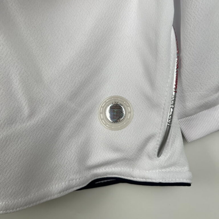 Retro 2006 Long Sleeve England Soccer Jersey Home - Image 8